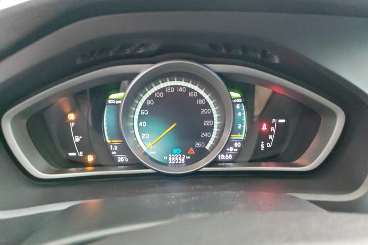 Used Volvo V40 2018 T3 Zhiya Edition Instrument Cluster