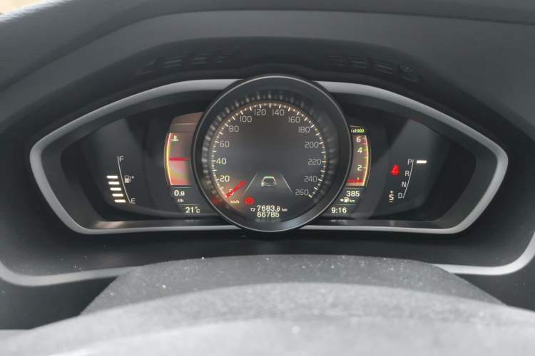 Used Volvo V40 2018 Cross Country T3 Zhiya Edition Instrument Cluster