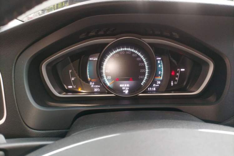 Used Volvo V40 2018 T3 Zhiyi Edition Instrument Cluster
