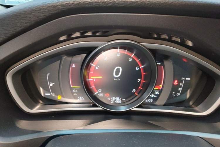 Used Volvo V40 2018 T3 Zhiya Edition Instrument Cluster