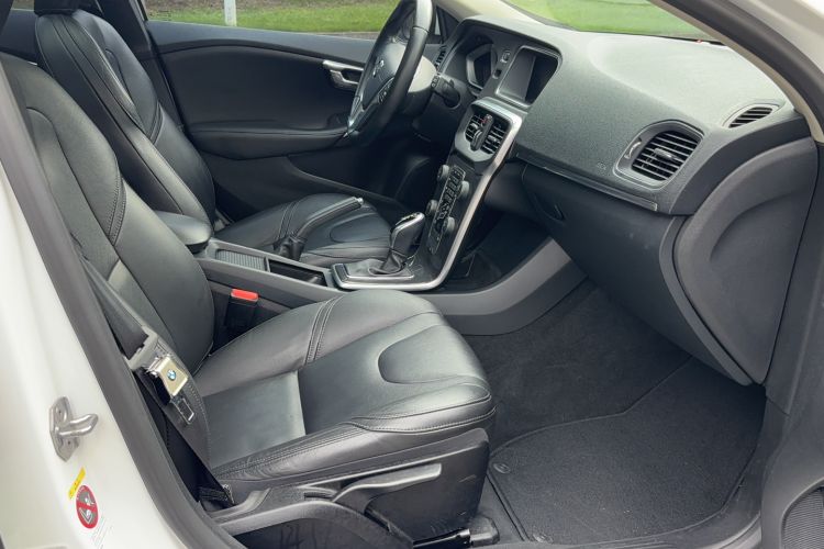Used Volvo V40 2018 T3 Zhiyi Edition Interior 1