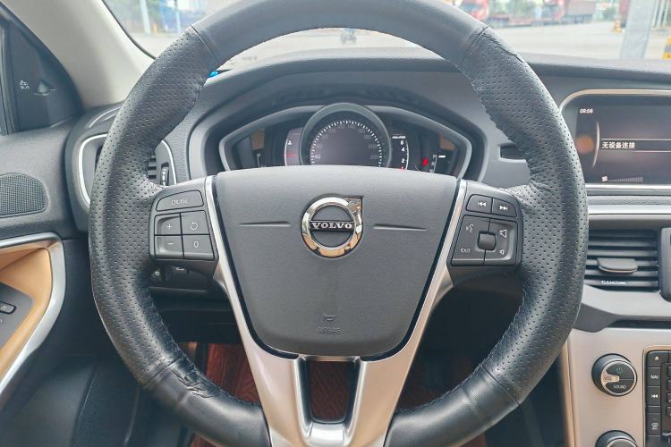 Used Volvo V40 2018 T3 Zhiya Edition Interior 2