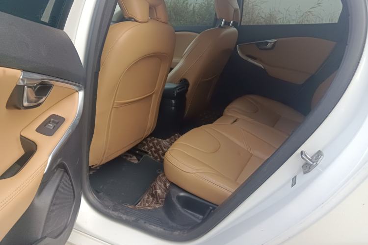 Used Volvo V40 2018 T3 Zhiyi Edition Interior 2