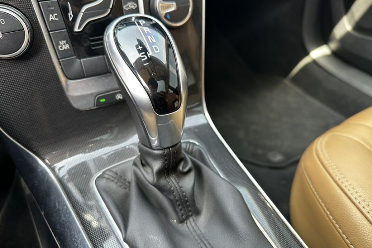Used Volvo V40 2018 T3 Zhiyi Edition Interior 3