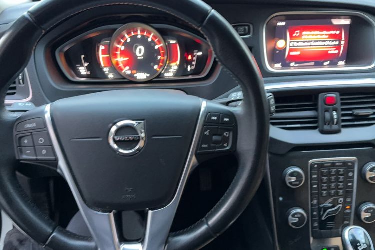 Used Volvo V40 2018 T3 Zhiyi Edition Interior 3