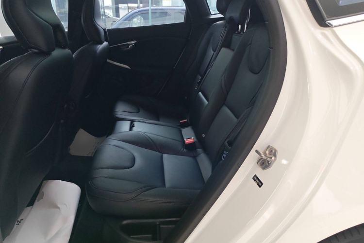 Used Volvo V40 2018 T3 Zhiya Edition Interior 4