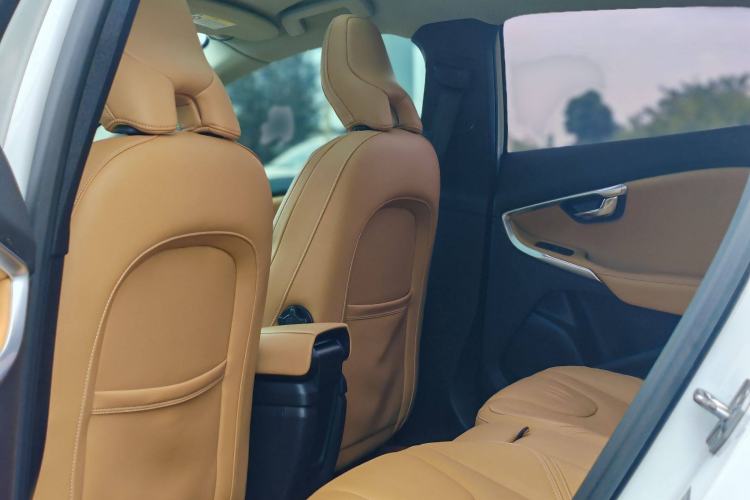 Used Volvo V40 2018 T3 Zhiya Edition Interior 5