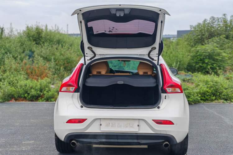 Used Volvo V40 2018 T3 Zhiya Edition Interior 7