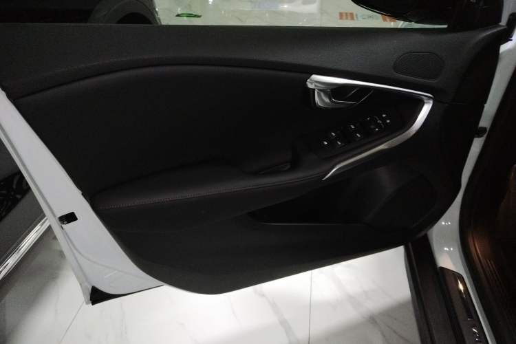 Used Volvo V40 2018 Cross Country T3 Zhiya Edition Left Front Door Interior