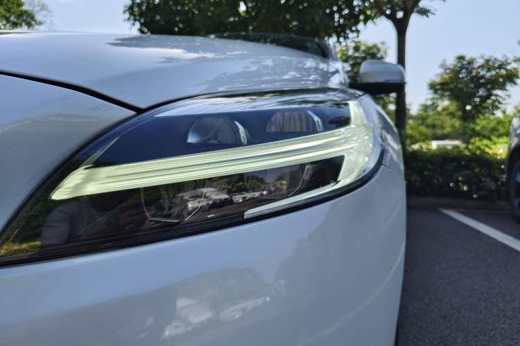 Used Volvo V40 2018 T3 Zhiya Edition Left Front Headlight