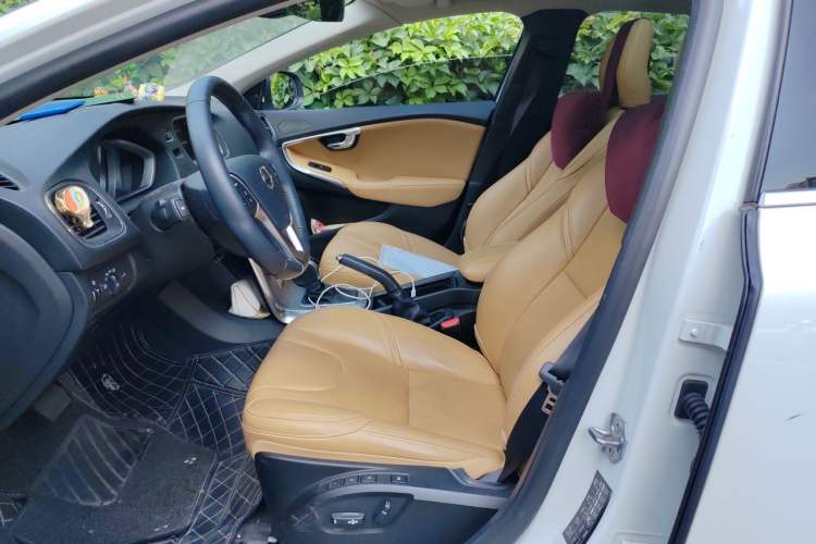 Used Volvo V40 2018 T3 Zhiya Edition Left Front Seat