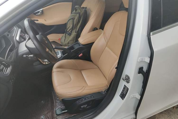 Used Volvo V40 2018 T3 Zhiya Edition Left Front Seat