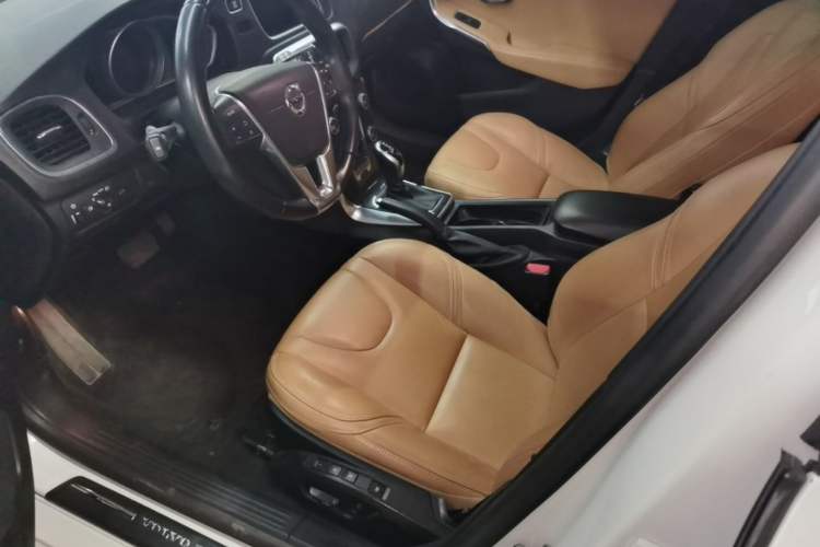 Used Volvo V40 2018 T3 Zhiyi Edition Left Front Seat