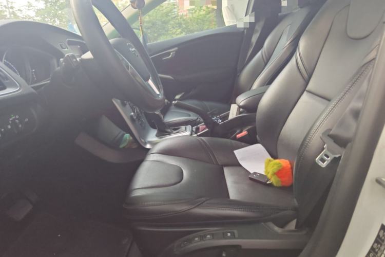 Used Volvo V40 2018 T3 Zhiya Edition Left Front Seat