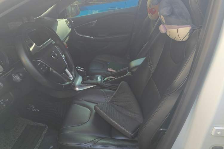 Used Volvo V40 2018 T3 Zhiya Edition Left Front Seat