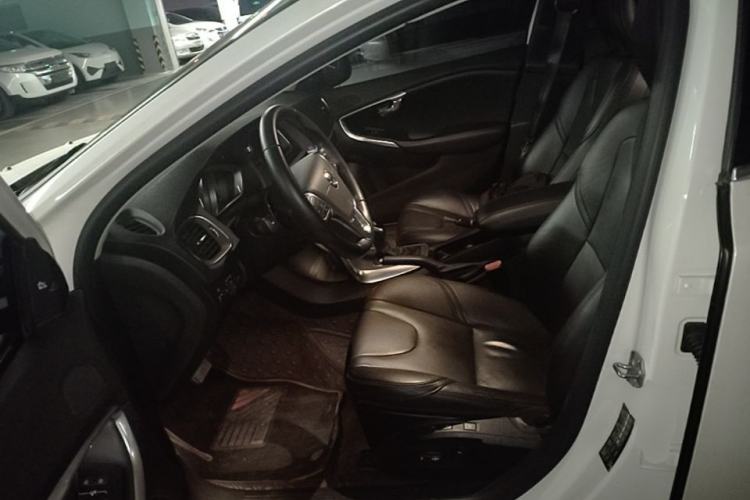 Used Volvo V40 2018 T3 Zhiya Edition Left Front Seat