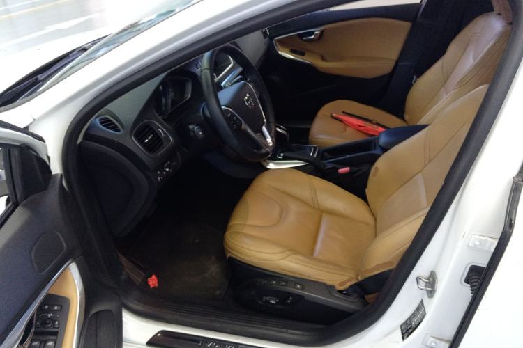 Used Volvo V40 2018 T3 Zhiyi Edition Left Front Seat
