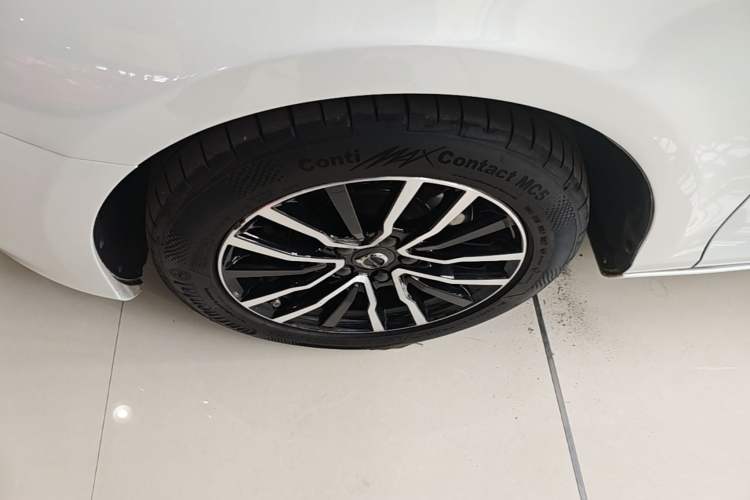 Used Volvo V40 2018 T3 Zhiyi Edition Left Front Wheel Hub