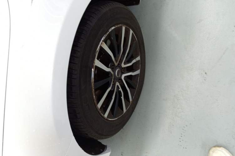 Used Volvo V40 2018 T3 Zhiyi Edition Left Front Wheel Hub