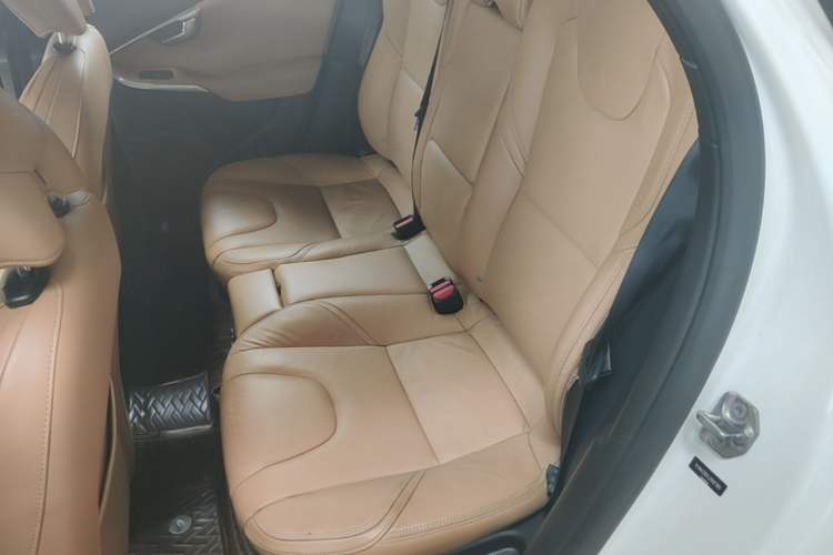 Used Volvo V40 2018 T3 Zhiya Edition Left Rear Seat