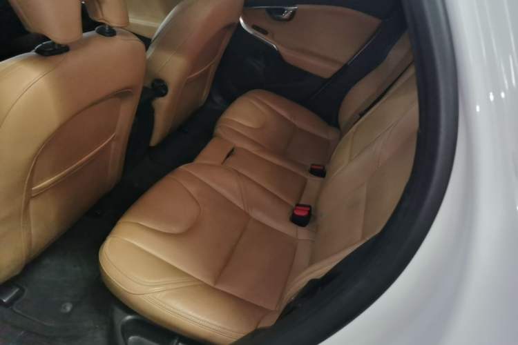 Used Volvo V40 2018 T3 Zhiyi Edition Left Rear Seat