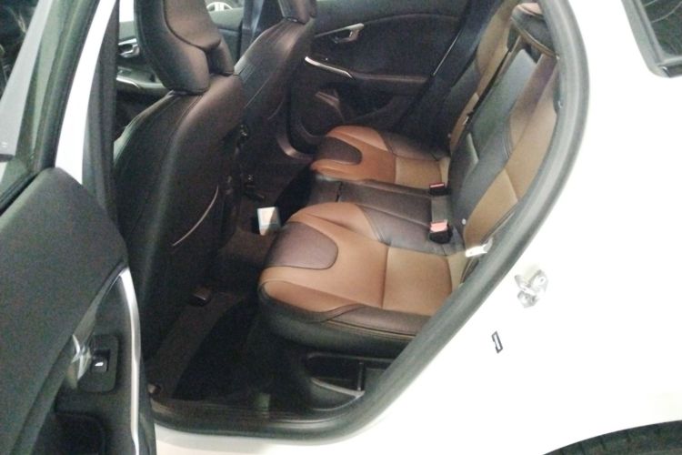 Used Volvo V40 2018 Cross Country T3 Zhiya Edition Left Rear Seat