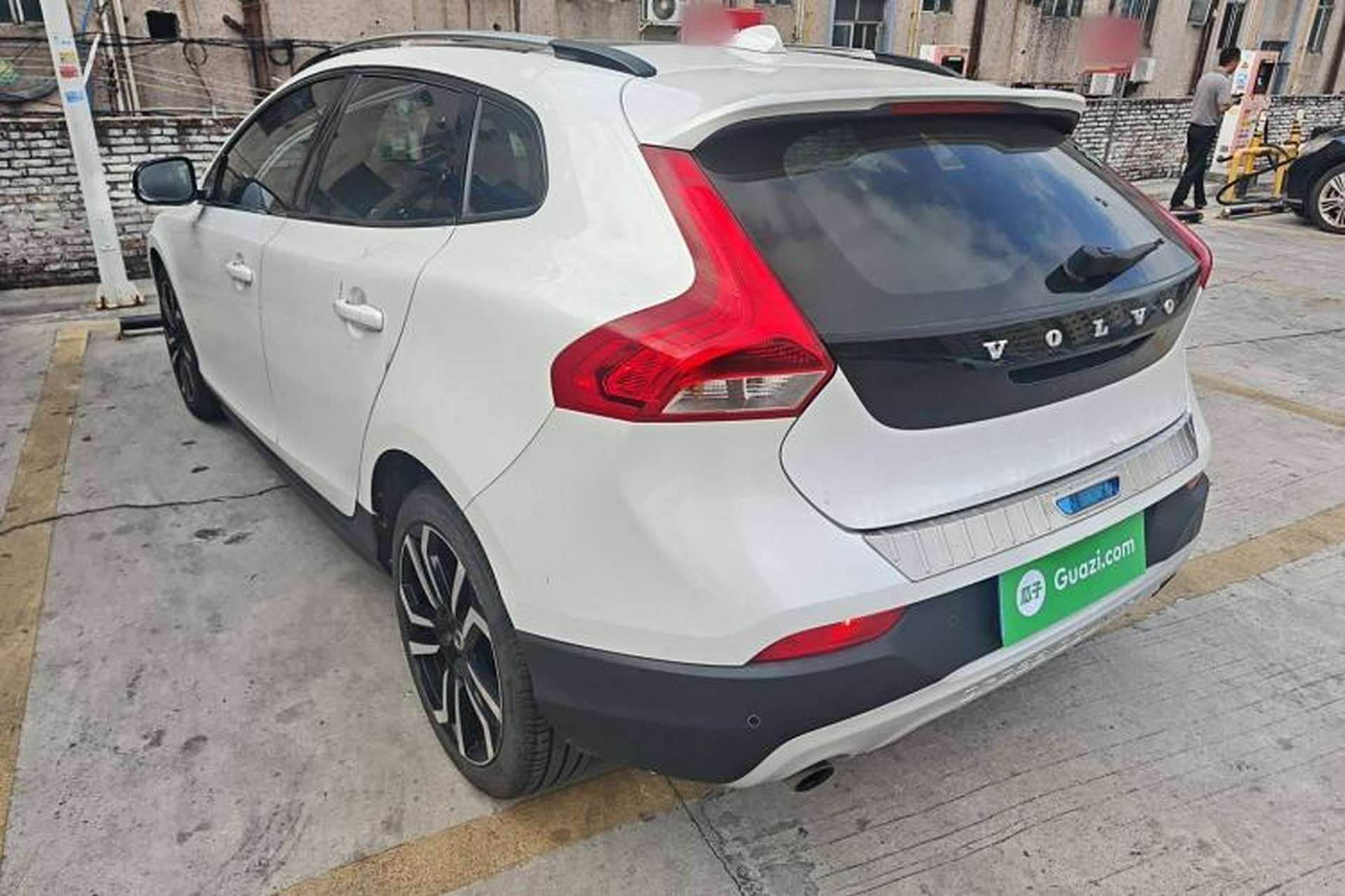 Used Volvo V40 2018 Cross Country T3 Zhiya Edition Left Side