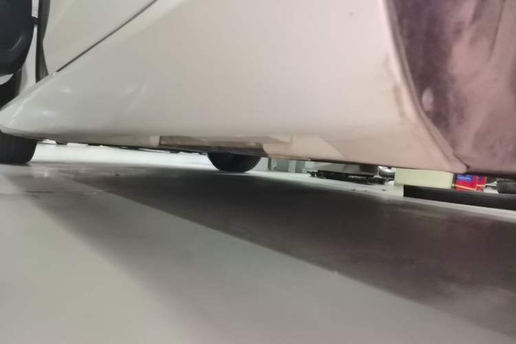 Used Volvo V40 2018 T3 Zhiyi Edition Left Side Sill