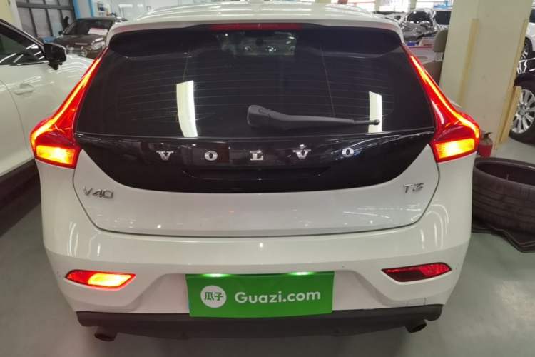 Used Volvo V40 2018 T3 Zhiyi Edition Rear