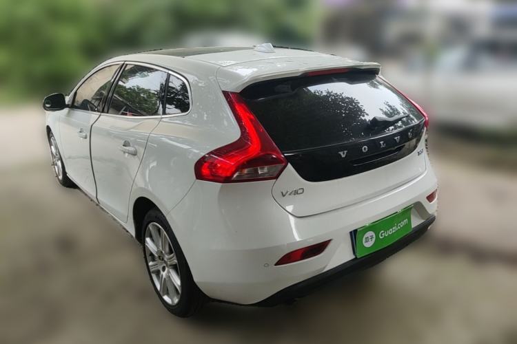 Used Volvo V40 2018 T3 Zhiya Edition Rear Left 45 Deg