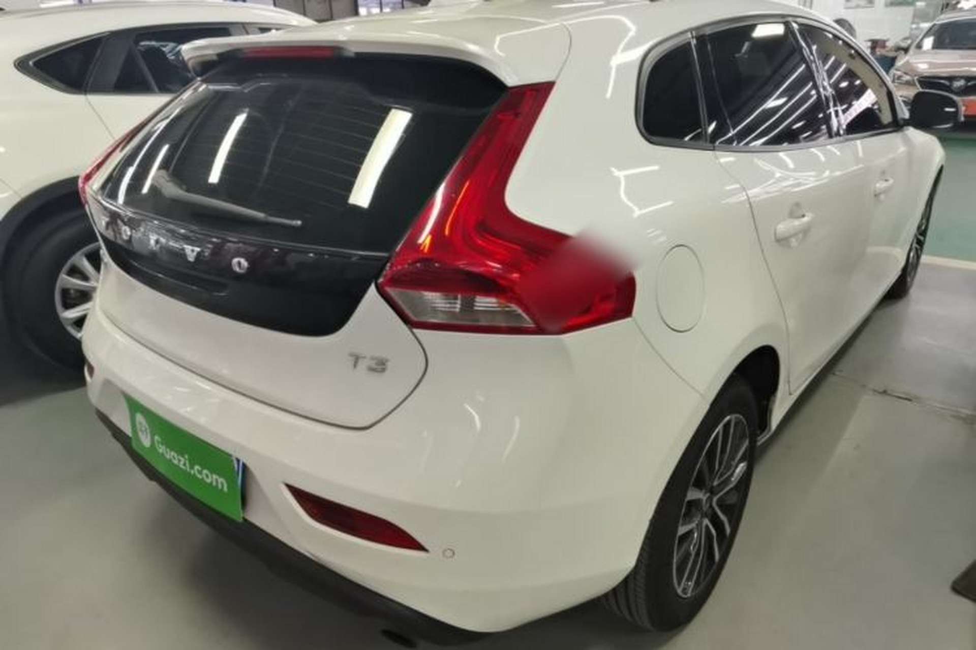 Used Volvo V40 2018 T3 Zhiyi Edition Rear Right 45 Deg