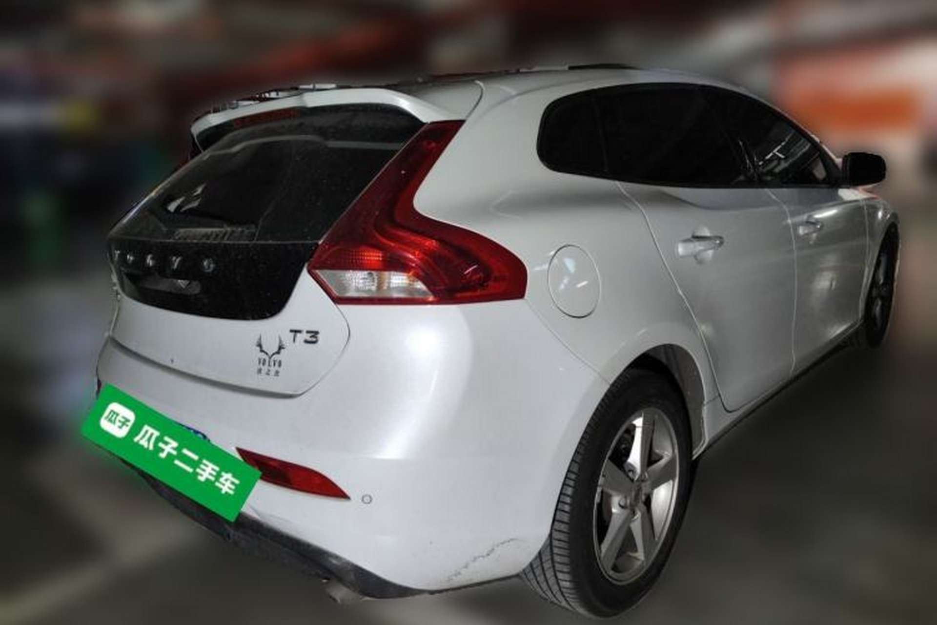 Used Volvo V40 2018 T3 Smart Edition Rear Right 45 Deg