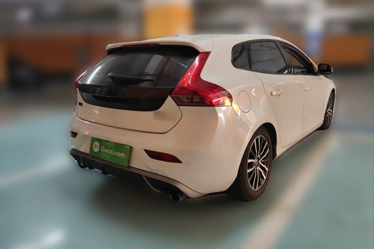 Used Volvo V40 2018 T3 Zhiyi Edition Rear Right 45 Deg