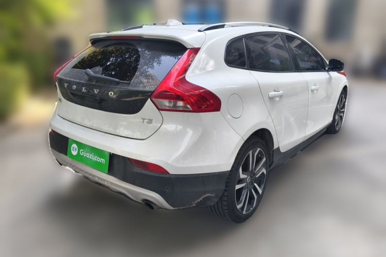 Used Volvo V40 2018 Cross Country T3 Zhiya Edition Rear Right 45 Deg