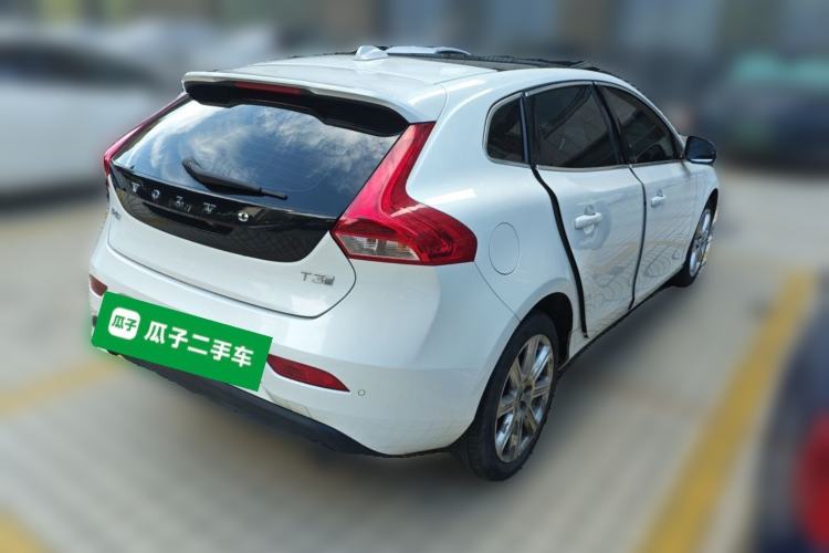 Used Volvo V40 2018 T3 Zhiya Edition Rear Right 45 Deg