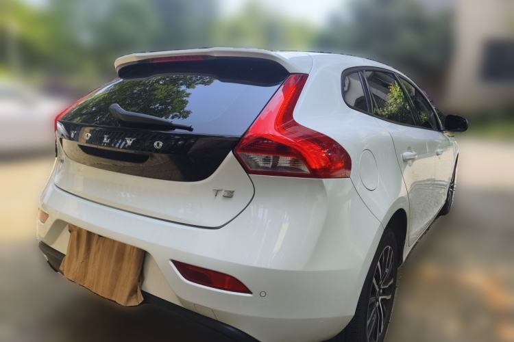 Used Volvo V40 2018 T3 Zhiyi Edition Rear Right 45 Deg