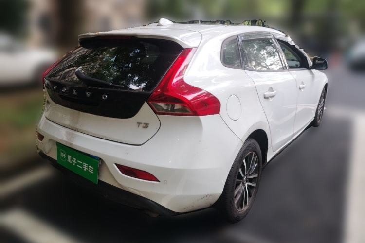 Used Volvo V40 2018 T3 Zhiyi Edition Rear Right 45 Deg