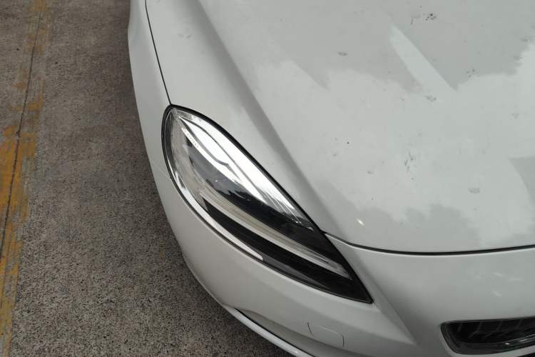 Used Volvo V40 2018 T3 Zhiya Edition Right Front Headlight
