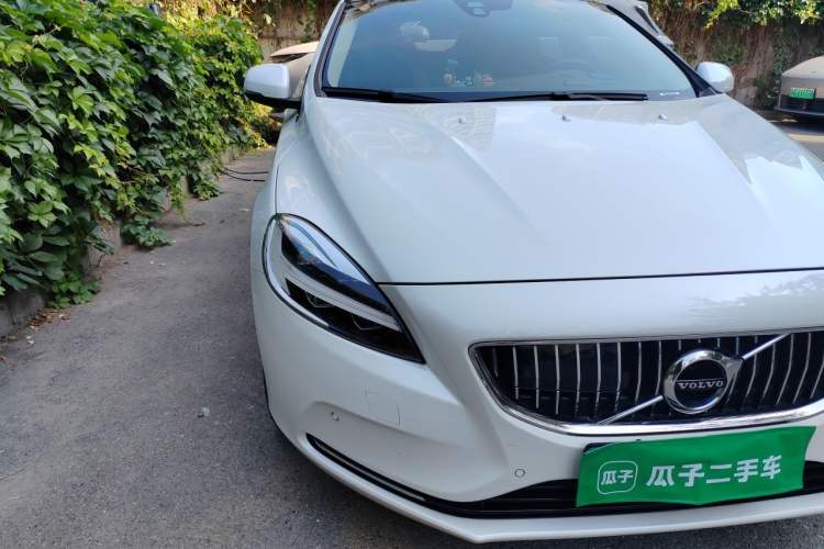 Used Volvo V40 2018 T3 Zhiya Edition Right Front Headlight