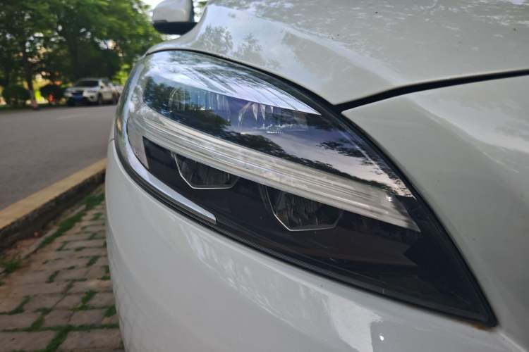 Used Volvo V40 2018 T3 Zhiya Edition Right Front Headlight