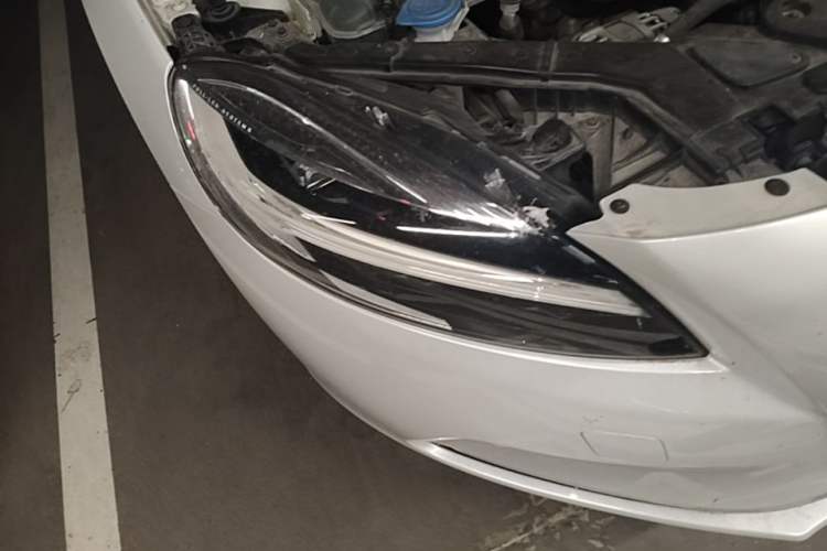 Used Volvo V40 2018 T3 Zhiya Edition Right Front Headlight