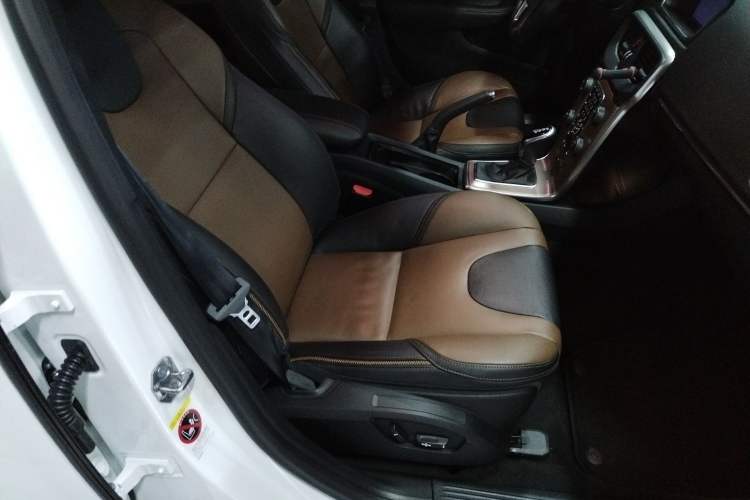 Used Volvo V40 2018 Cross Country T3 Zhiya Edition Right Front Seat