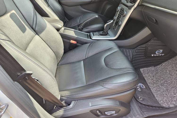 Used Volvo V40 2018 T3 Zhiya Edition Right Front Seat