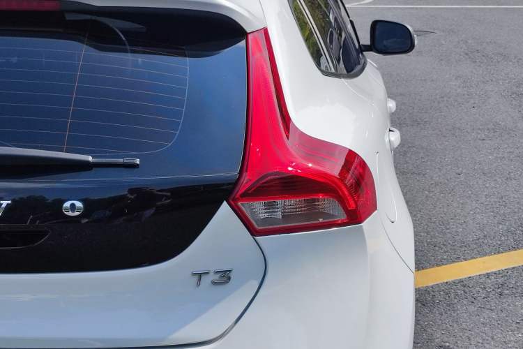 Used Volvo V40 2018 T3 Smart Edition Right Rear Taillight