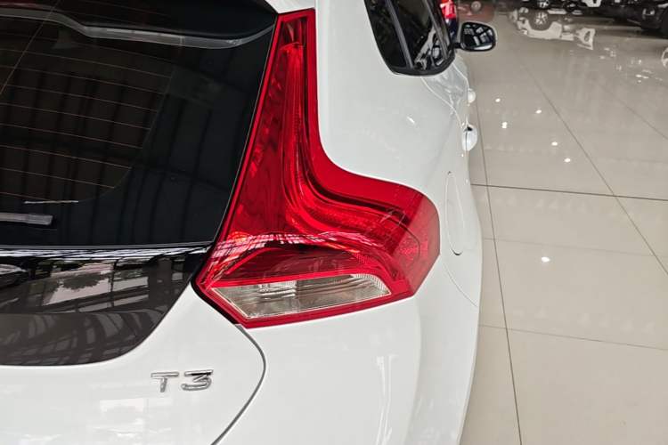 Used Volvo V40 2018 T3 Zhiyi Edition Right Rear Taillight
