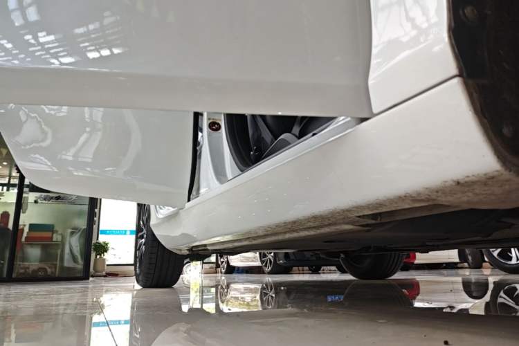 Used Volvo V40 2018 T3 Zhiyi Edition Right Side Sill