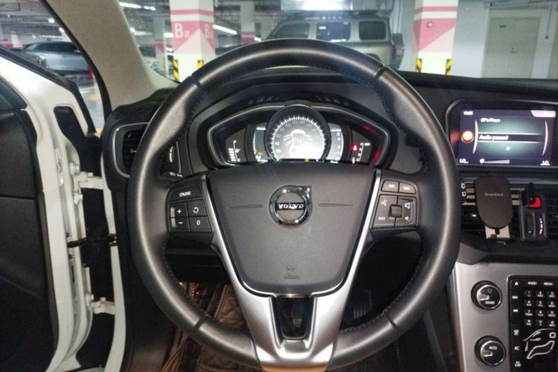 Used Volvo V40 2018 T3 Zhiya Edition Steering Wheel