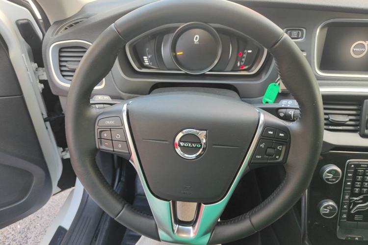 Used Volvo V40 2018 T3 Zhiyi Edition Steering Wheel
