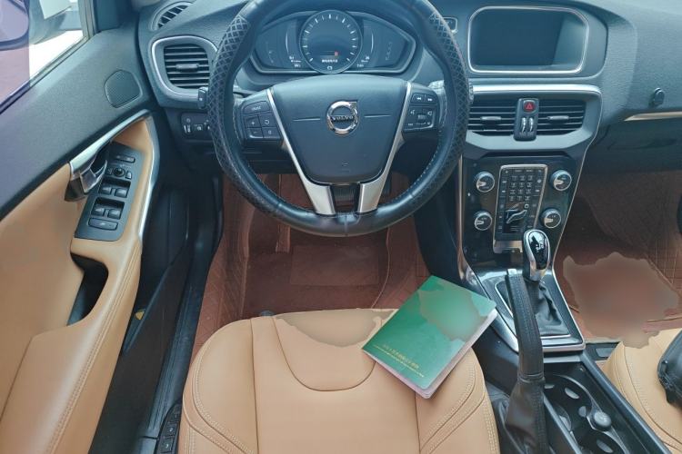 Used Volvo V40 2018 T3 Zhiyi Edition Steering Wheel
