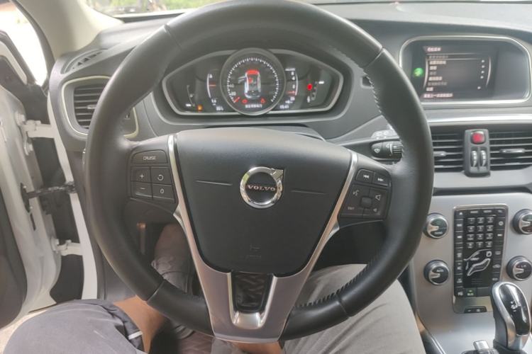 Used Volvo V40 2018 T3 Zhiya Edition Steering Wheel